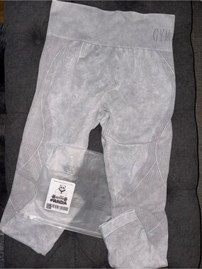 Iron Panda High-Waist Light Gray Active Leggings